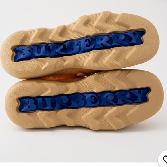 Burberry Stony faux fur suede mules Marshmallow peach orange size 39 US9 - Picture 3 of 5